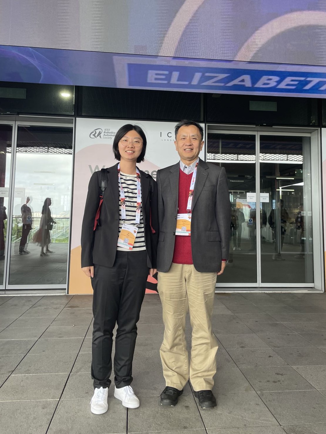 刘云辉教授与窦琪教授在机器人会议ICRA上的合影.jpg